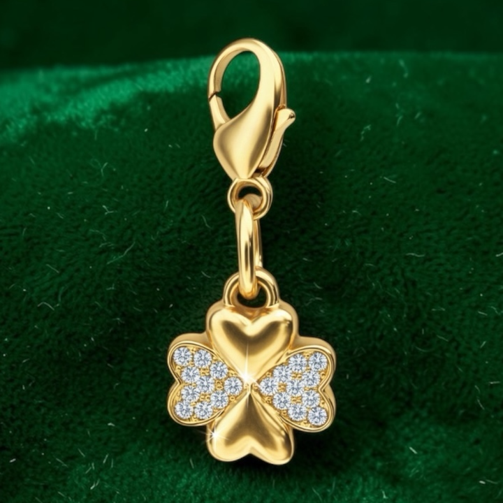 Dubois Cheval - Sparkly Lucky Clover Braid Charm