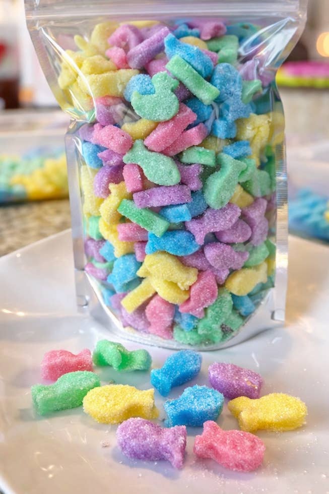 Lucky Duck Sugar Treats - Colorful Goldfish