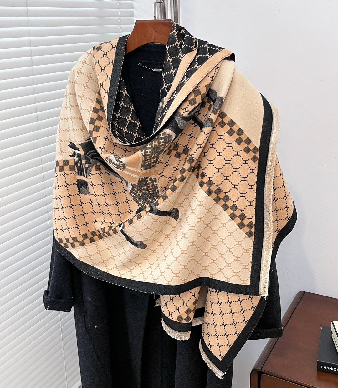 Winding River - Equestrian Tan / Black Giddy Up! Reversible Wrap