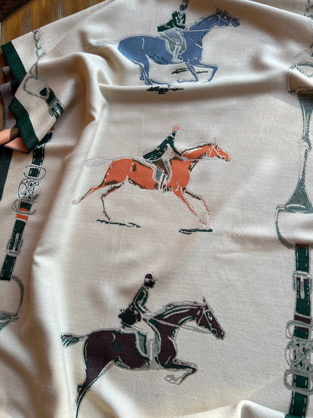 Westrian International - Fox Hunter Jumper English Side Saddle Equestrian Horse Scarf: Cream
