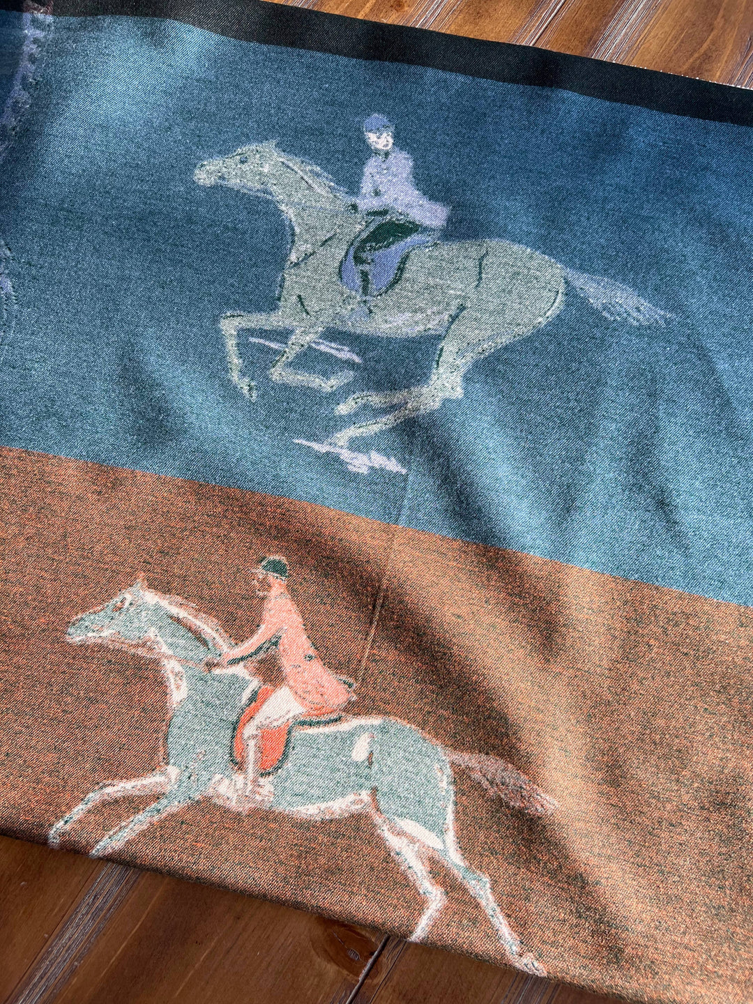 Westrian International - Fox Hunter Jumper English Side Saddle Equestrian Horse Scarf: Cream
