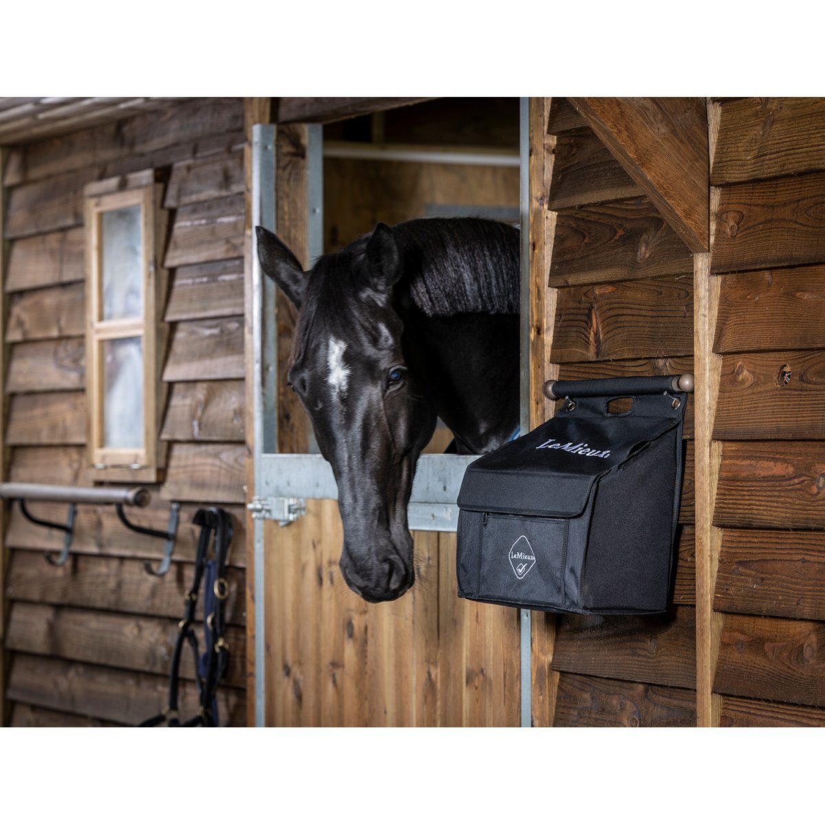 LeMieux Grooming Bag with Bar